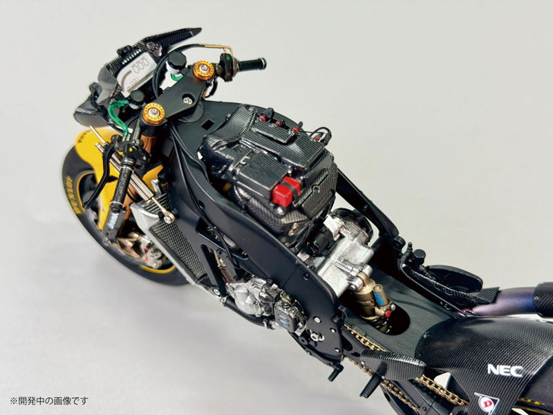 Yamaha YZR-M1 2007 Plastic Model 1/12