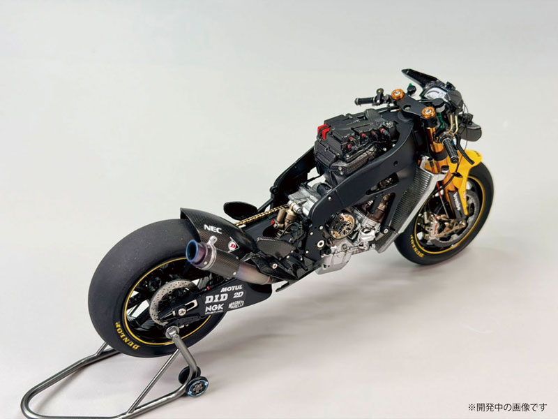 Yamaha YZR-M1 2007 Plastic Model 1/12