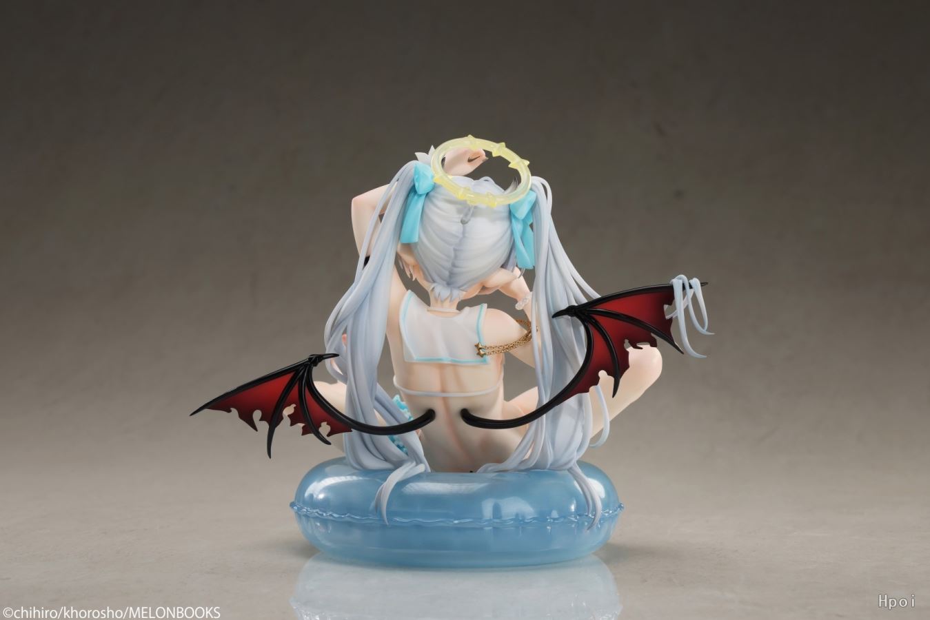 Silver-haired girl ~Floating Summer~ illustrated by Chihiro