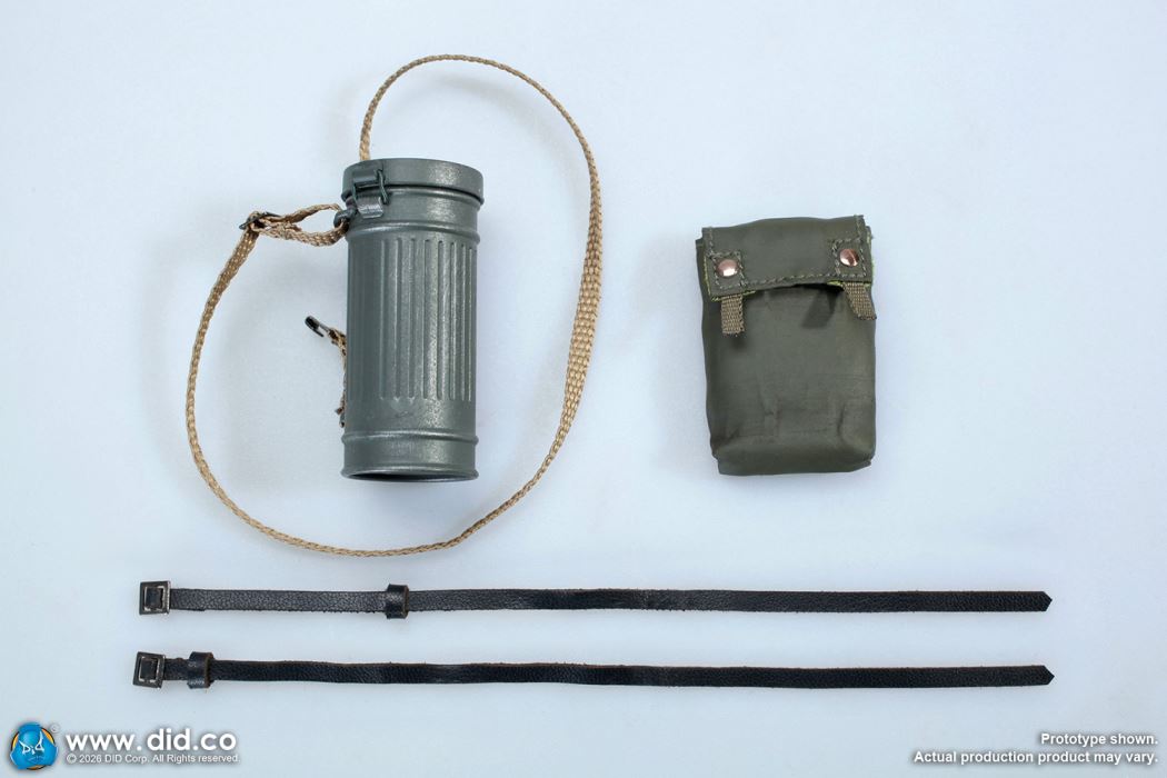 World War II Germany - ZB30 gunner Friedrich & Commander Vogel 1/6