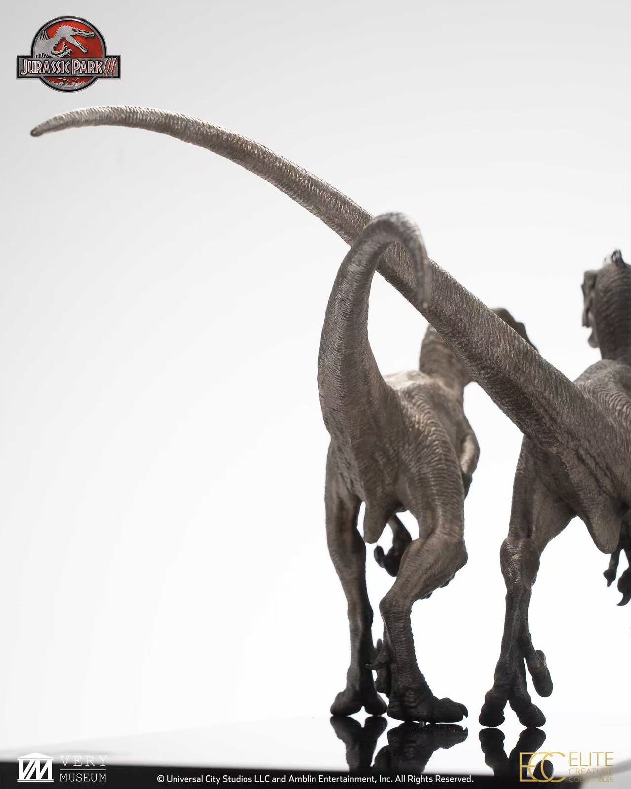 Velociraptors [Bronze] - Jurassic Park 3 1/8