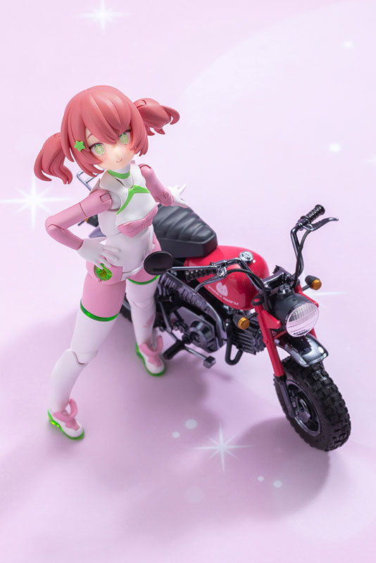 Megami Device PUNI MOFU Racing Mao with Honda Z50J-1 Monkey
