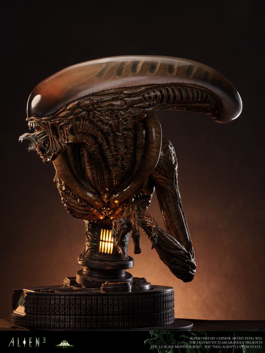 Dog Alien Bust 1/1