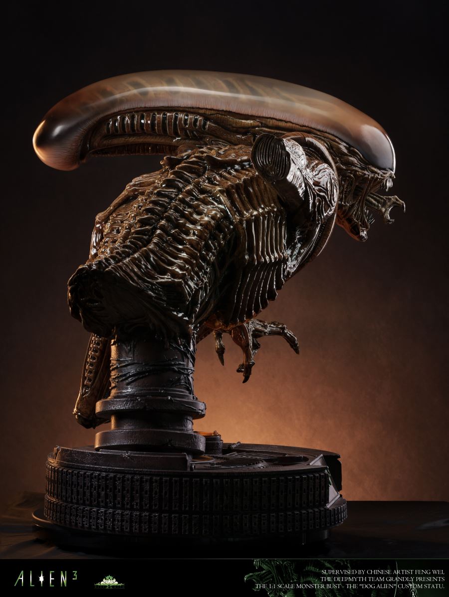 Dog Alien Bust 1/1