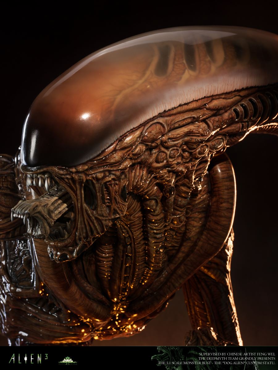 Dog Alien Bust 1/1