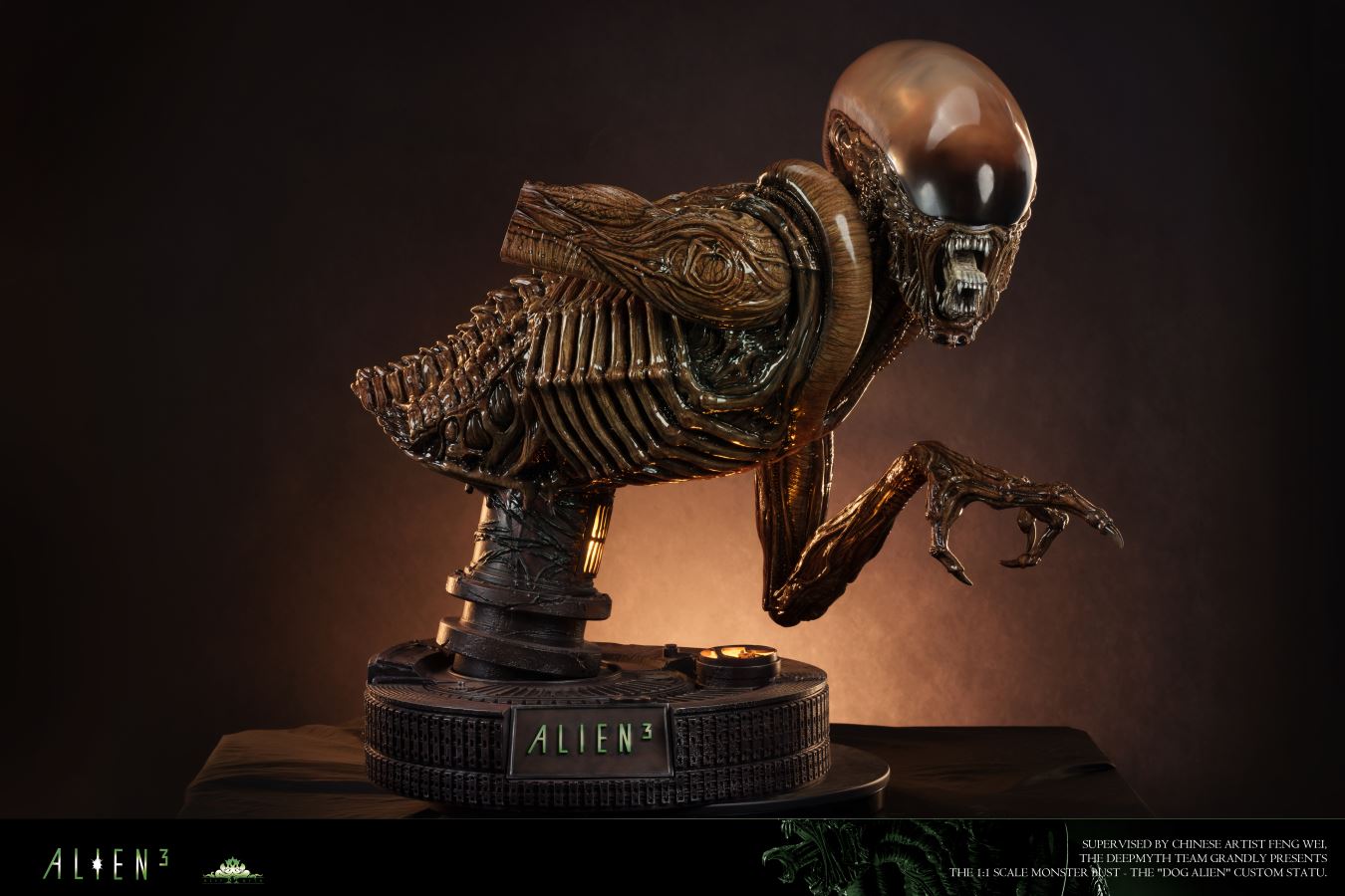 Dog Alien Bust 1/1