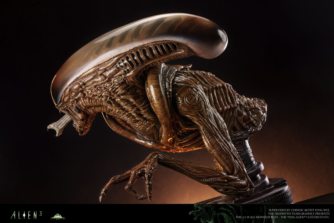 Dog Alien Bust 1/1