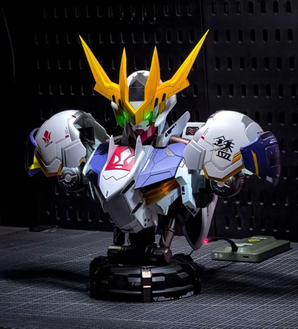 Gundam Barbatos Bust 1/30