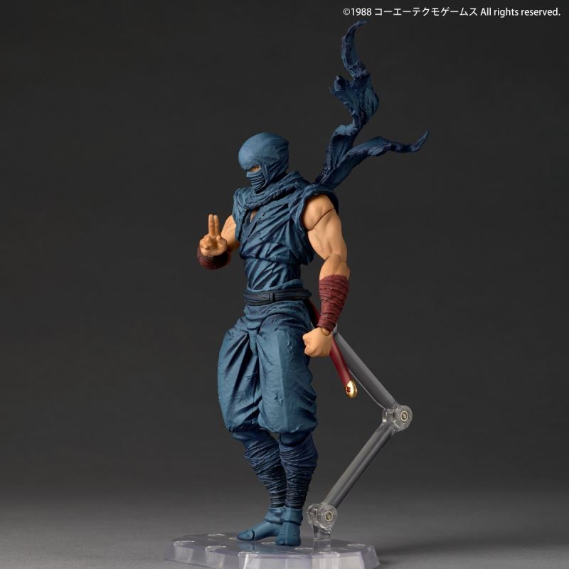 Revoltech Amazing Yamaguchi Ryu Hayabusa NINJA GAIDEN Ver