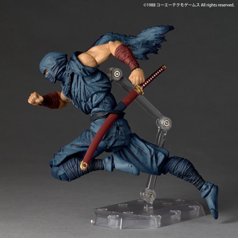 Revoltech Amazing Yamaguchi Ryu Hayabusa NINJA GAIDEN Ver