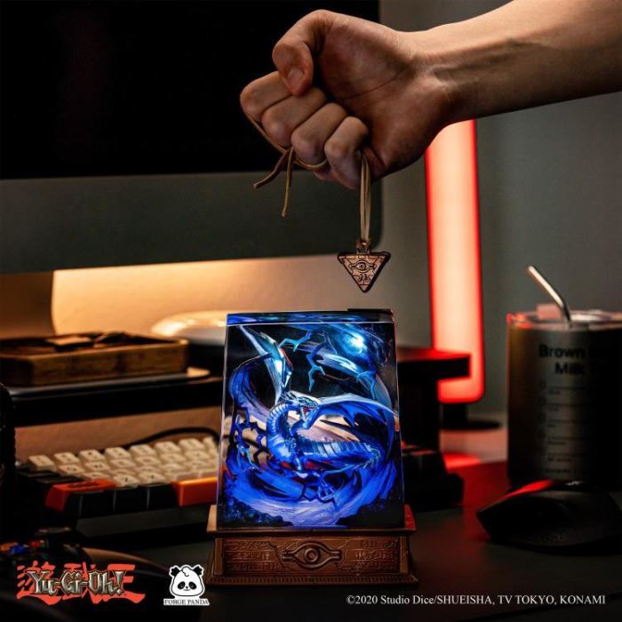 Yu-Gi-Oh! Blue-Eyes White Dragon Diorama LED Lamp