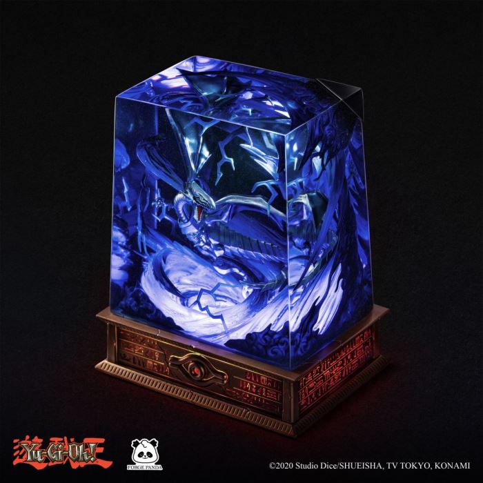 Yu-Gi-Oh! Blue-Eyes White Dragon Diorama LED Lamp