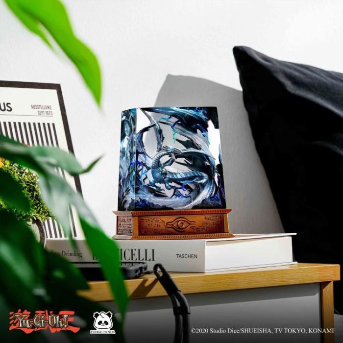 Yu-Gi-Oh! Blue-Eyes White Dragon Diorama LED Lamp