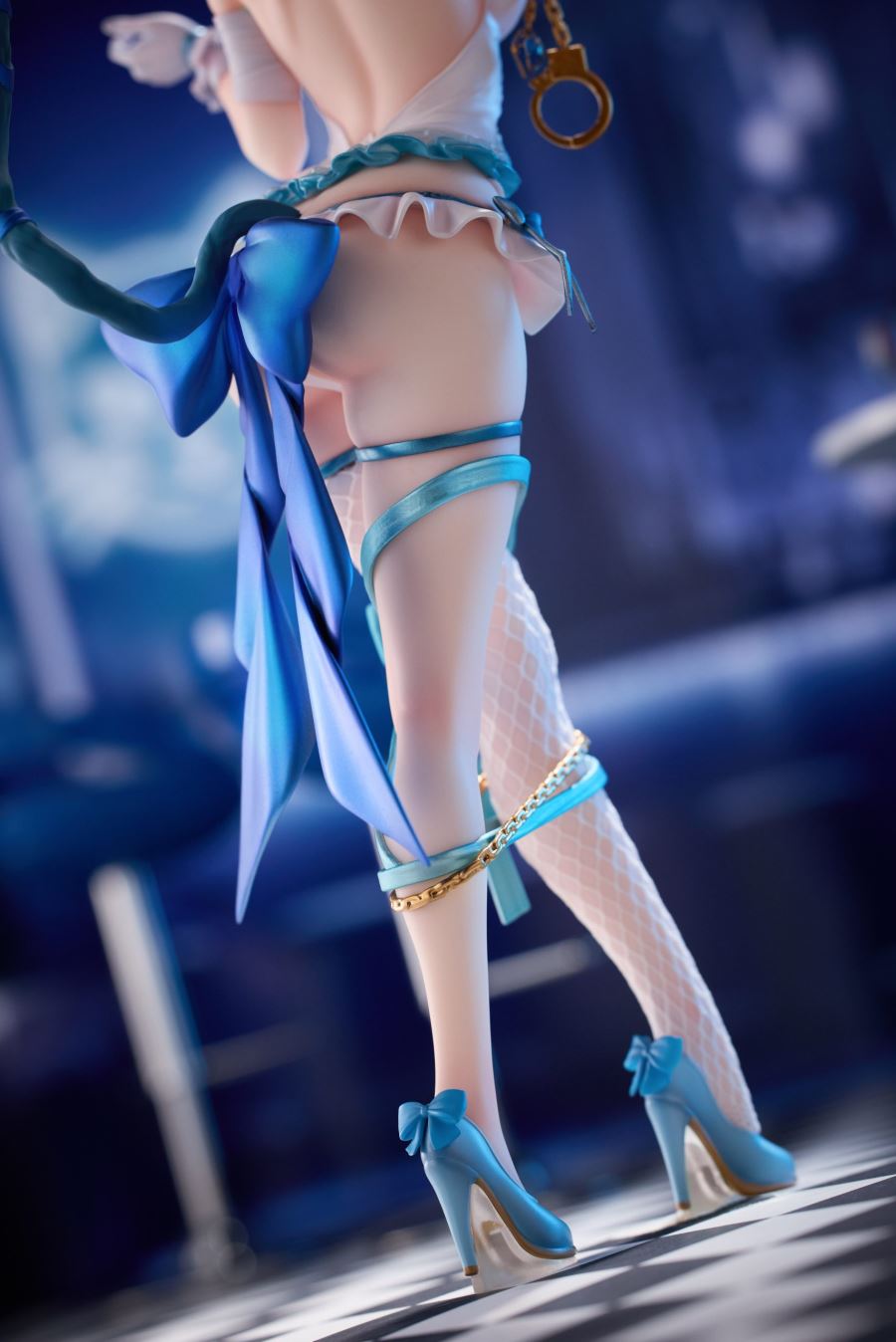 Bound Cat Putica-chan illustrated by Fernemo