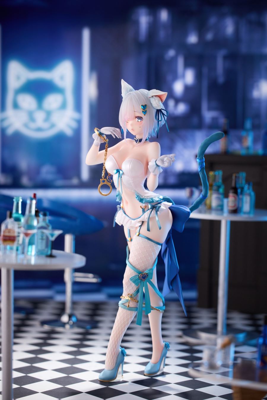 Bound Cat Putica-chan illustrated by Fernemo