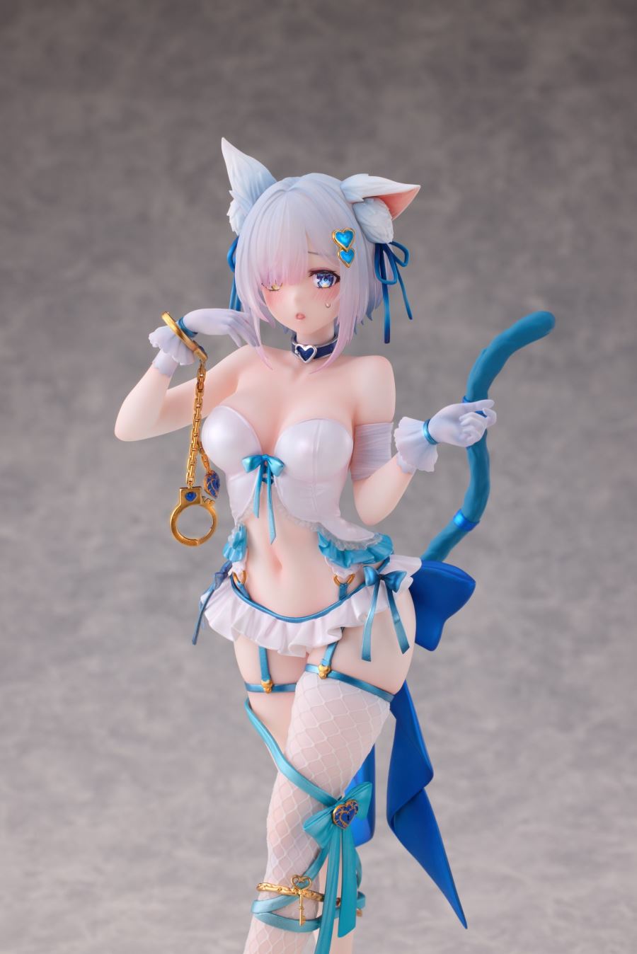 Bound Cat Putica-chan illustrated by Fernemo