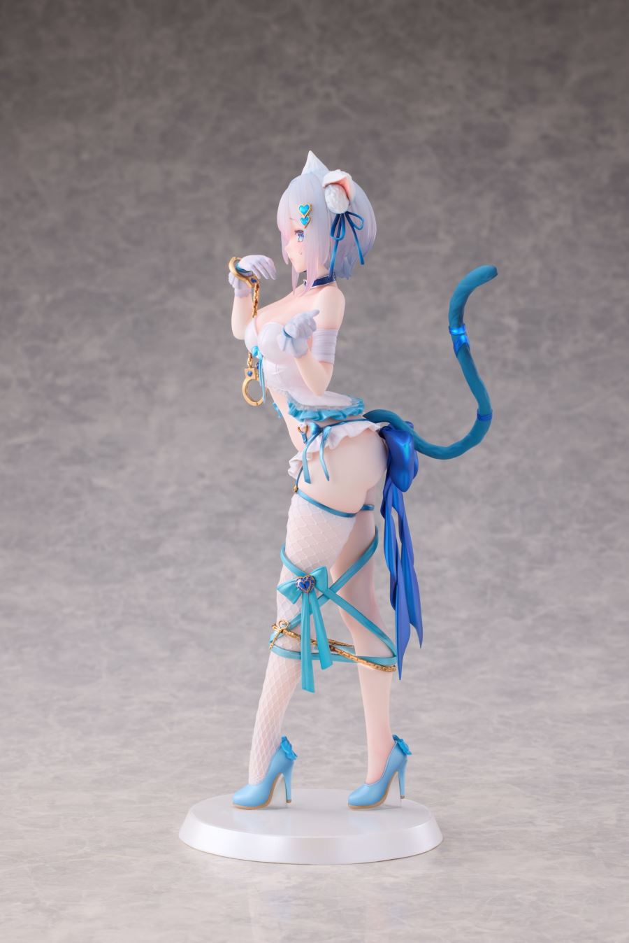 Bound Cat Putica-chan illustrated by Fernemo