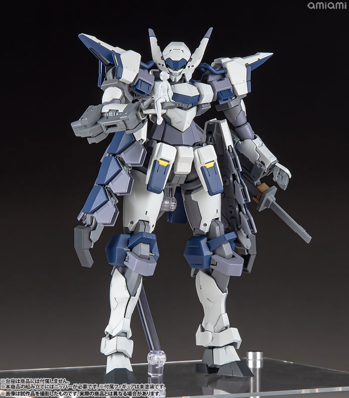 Full Metal Panic! Family 1/48 Azure Raven with Type 10 Modified Monomolecular Blade Plated Ver. + Special Display Base Designed by Kanetake Ebikawa