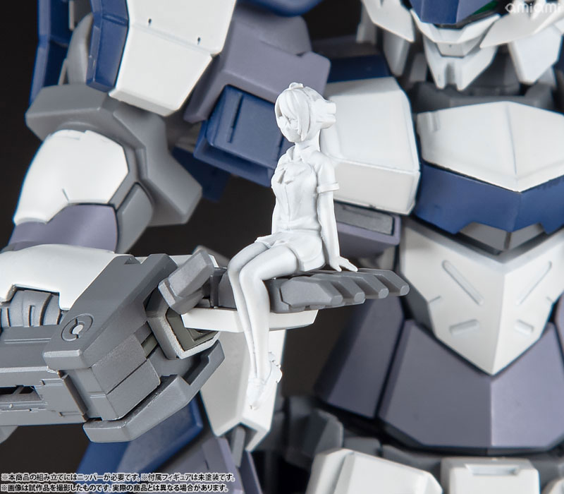 Full Metal Panic! Family 1/48 Azure Raven with Type 10 Modified Monomolecular Blade Plated Ver. + Special Display Base Designed by Kanetake Ebikawa