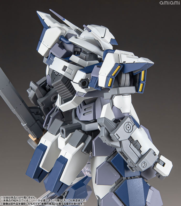 Full Metal Panic! Family 1/48 Azure Raven with Type 10 Modified Monomolecular Blade Plated Ver. + Special Display Base Designed by Kanetake Ebikawa