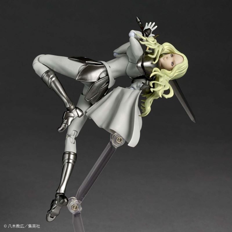 Revoltech Smiling Teresa - Claymore