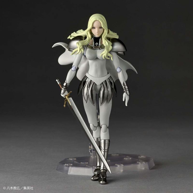 Revoltech Smiling Teresa - Claymore