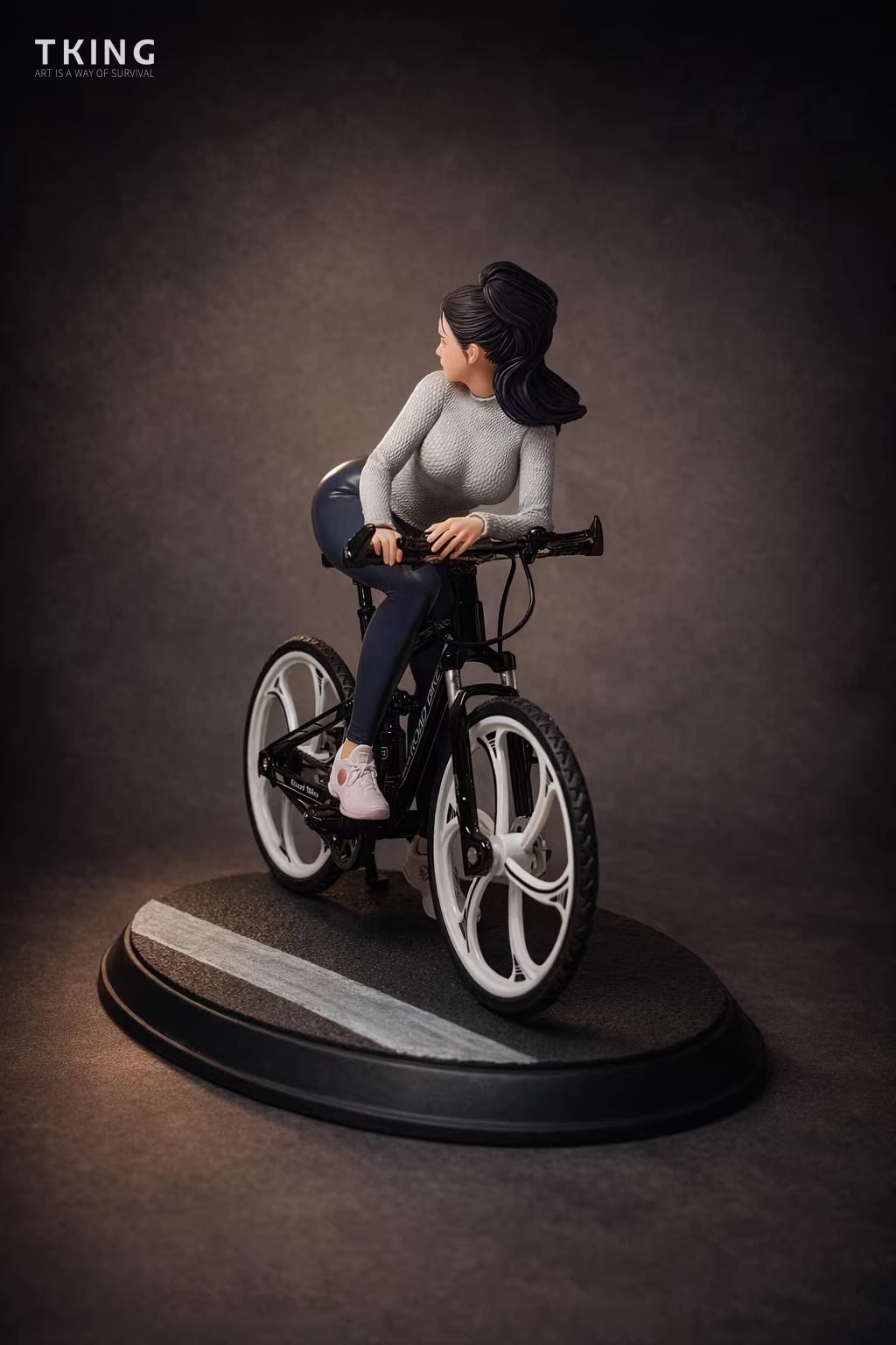 Bicycle Riding Girl 1/6