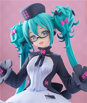 POP-UP-PARADE-Hatsune-Miku-in-glasses-and-a-cafe-version