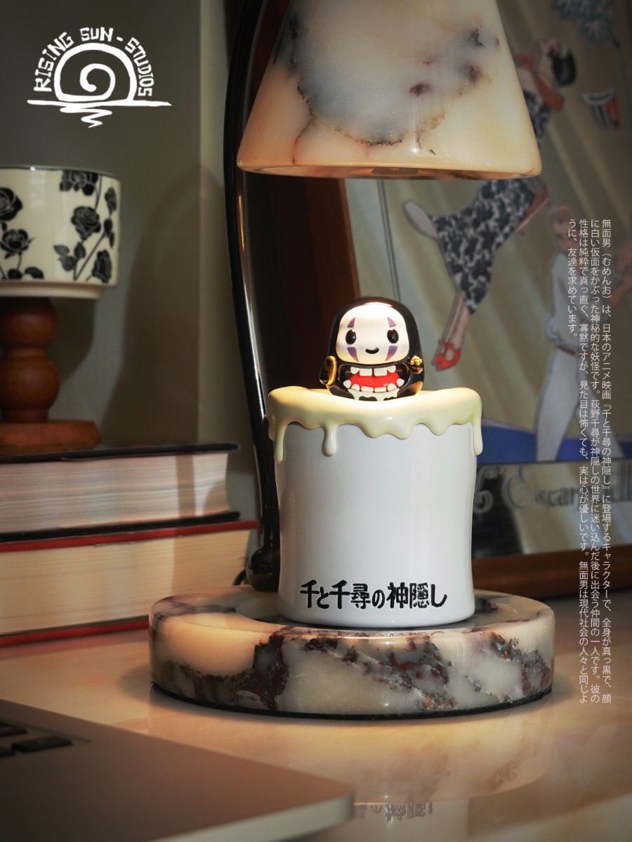 No-Face Scented Candle