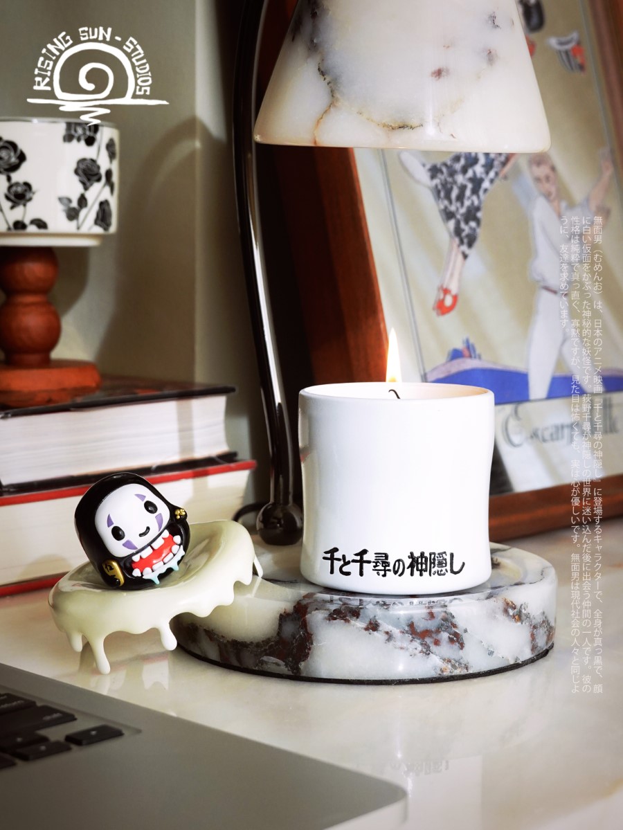 No-Face Scented Candle