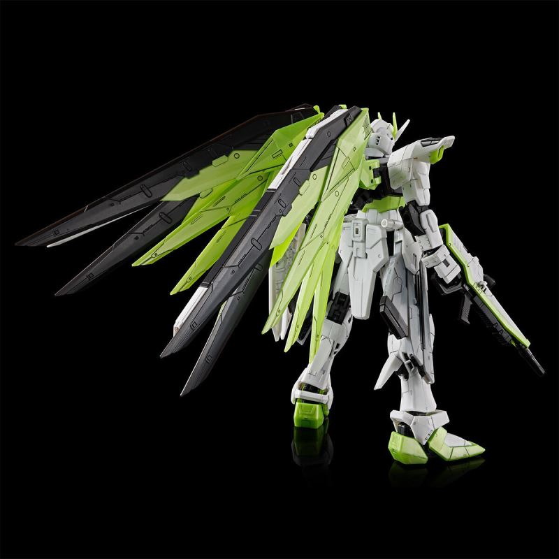 RG 1/144 Freedom Gundam -APEX LEGENDS(TM) Crypto Ver