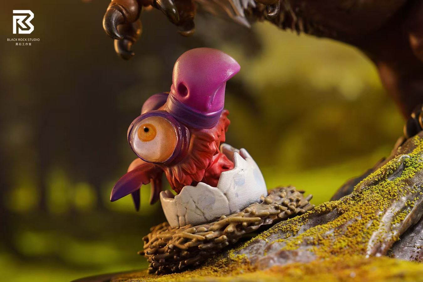 Q ver Gryphon Hatchling & Gorian Butcher & Dread Horrorling