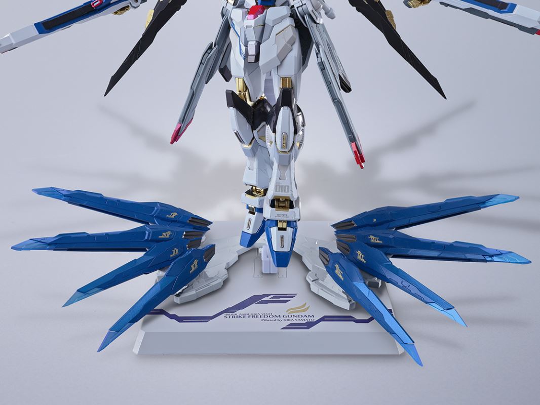 METAL BUILD Strike Freedom Gundam 