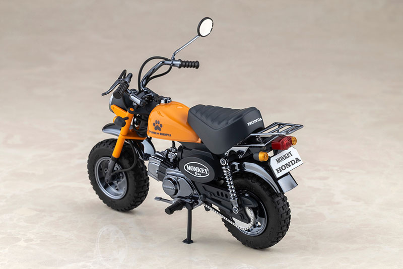 Megami Device PUNI MOFU RACING TU with Honda Z50J-1 Monkey
