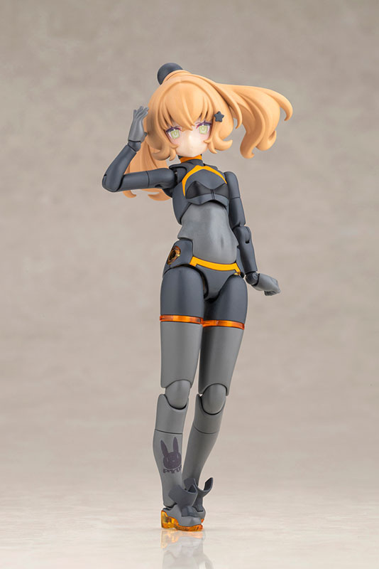 Megami Device PUNI MOFU RACING TU with Honda Z50J-1 Monkey
