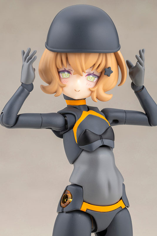 Megami Device PUNI MOFU RACING TU with Honda Z50J-1 Monkey