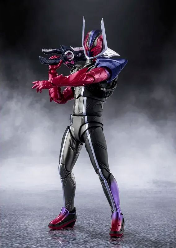 SHFiguarts Kamen Rider Dawn