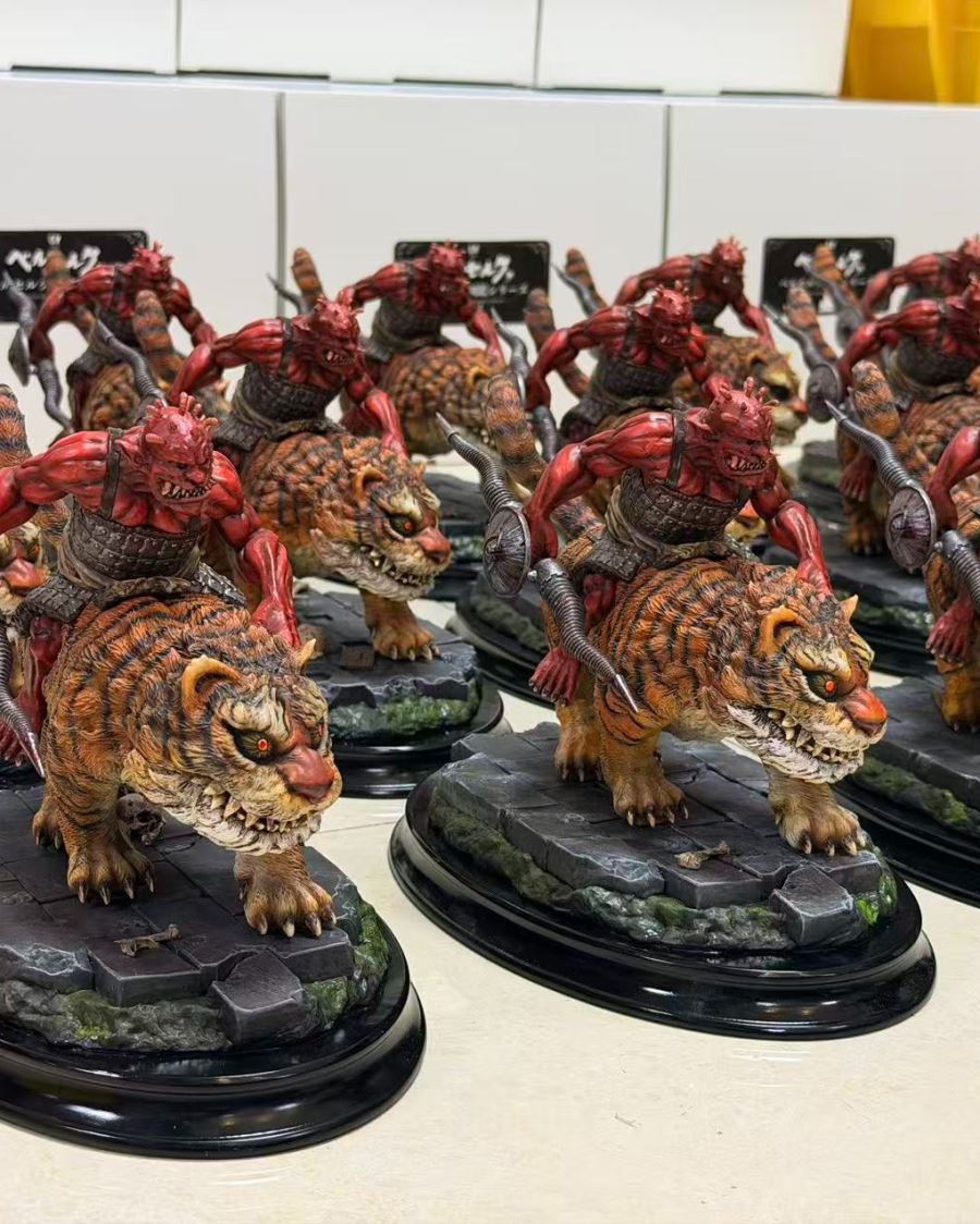 Desktop-Sized Berserk Illustrated Collection Vol.5: DAKA X Tiger Berserk