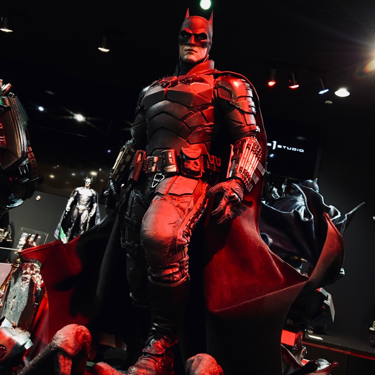 ภาพทีเซอร์งานปั้นบรูซ เวย์น เวอร์ชั่นโรเบิร์ต แพททินสัน ค่าย Prime1Studio