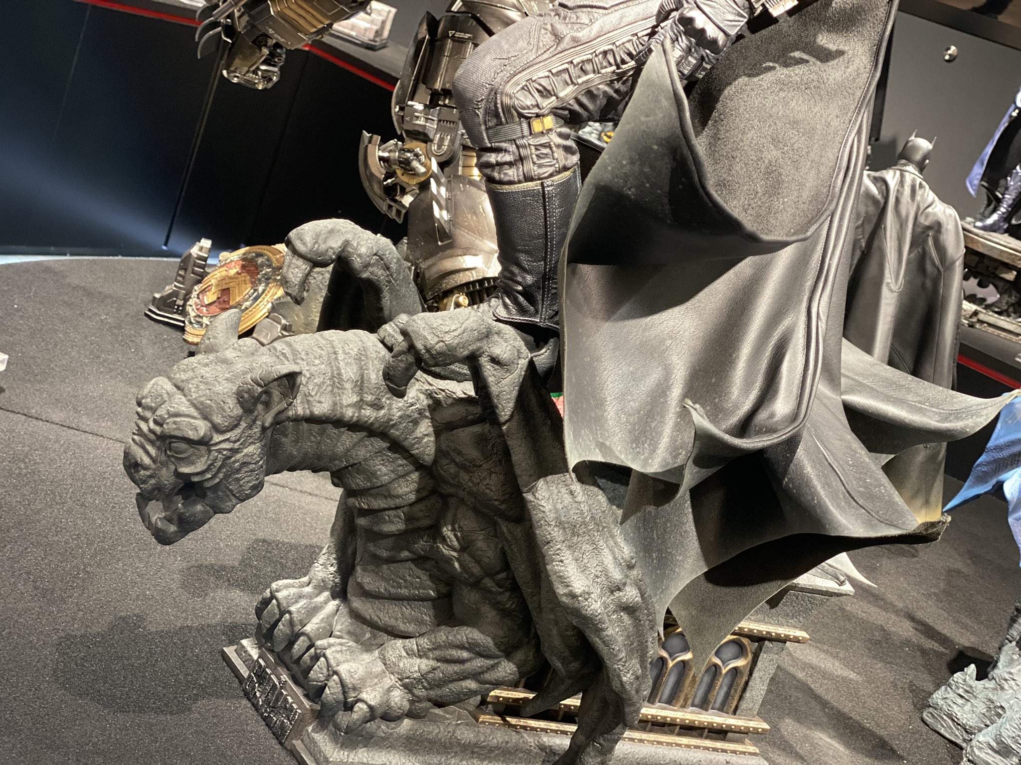 ภาพทีเซอร์งานปั้นบรูซ เวย์น เวอร์ชั่นโรเบิร์ต แพททินสัน ค่าย Prime1Studio