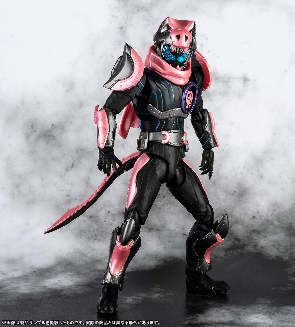 พรีวิวงาม ๆ SHFiguarts Kamen Rider Revice Rex Genome
