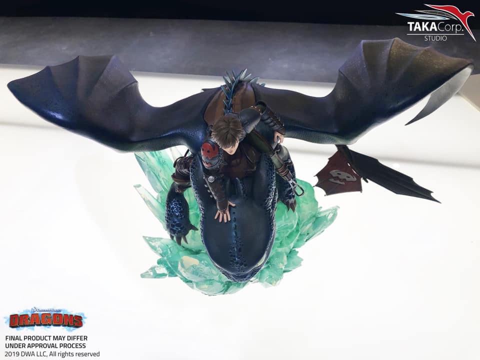 ชมภาพถ่ายสินค้าจริง How To Train Your Dragon: Hiccup & Toothless