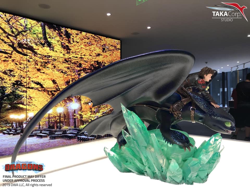 ชมภาพถ่ายสินค้าจริง How To Train Your Dragon: Hiccup & Toothless