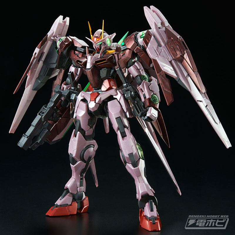 เตรียมจัดหนักอีกรอบ กับ Mobile Suit Gundam 00 รุ่น Perfect Grade พร้อมไฟ LED และเฟรมใส
