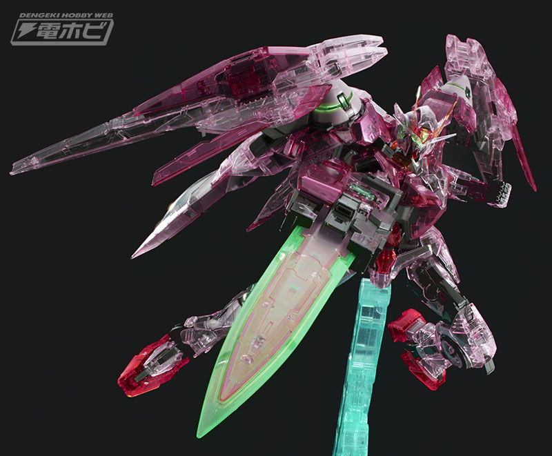 เตรียมจัดหนักอีกรอบ กับ Mobile Suit Gundam 00 รุ่น Perfect Grade พร้อมไฟ LED และเฟรมใส