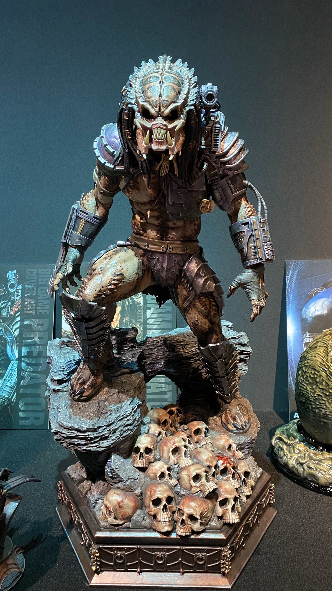 ชัด ๆ กับภาพถ่ายจากสินค้าจริงของ Alien & Predator ค่าย Prime1Studio