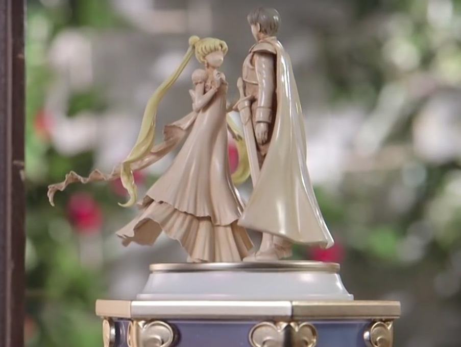 สาว ๆ อยากได้กันมั้ย???... กล่องดนตรีเซเลอร์มูน