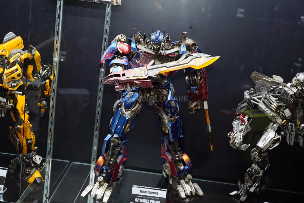 รวมภาพถ่ายหุ่น Transformer ค่าย Threezero ในงาน Toy Fair 2020