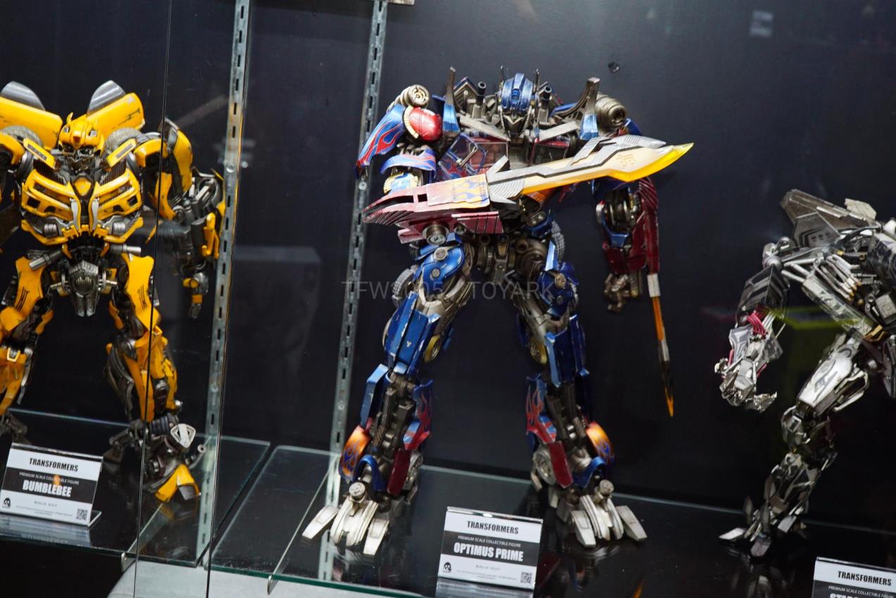 รวมภาพถ่ายหุ่น Transformer ค่าย Threezero ในงาน Toy Fair 2020