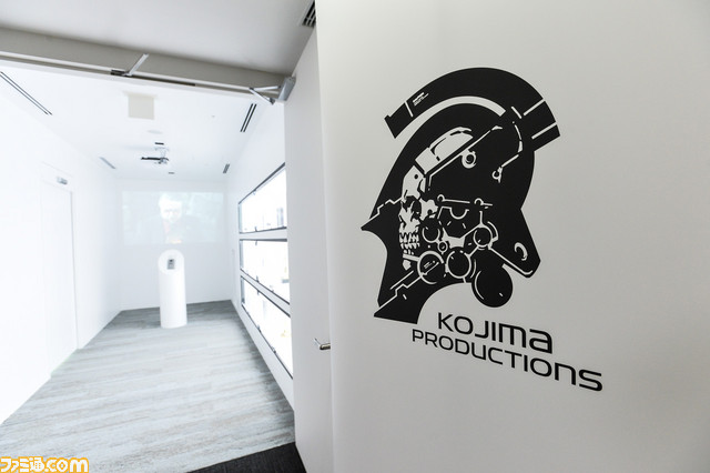 พาทัวร์ออฟฟิสที่ทำงานใหม่ของฮิเดโอะ โคจิมะ ที่ Kojima Production